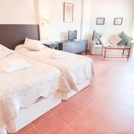 Apartament Skol 329 - Spacious Beachfront With Sea Views Marbella