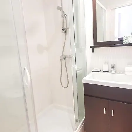 Skol 329 - Spacious Beachfront With Sea Views Appartement *