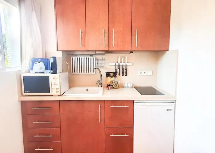 Skol 329 - Spacious Beachfront With Sea Views Apartmán *