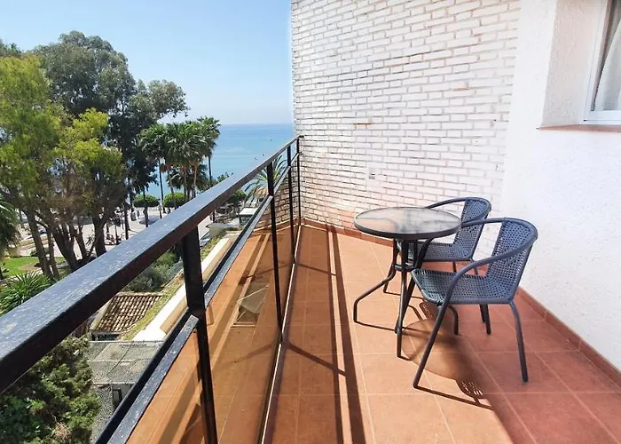 Skol 329 - Spacious Beachfront With Sea Views Marbella