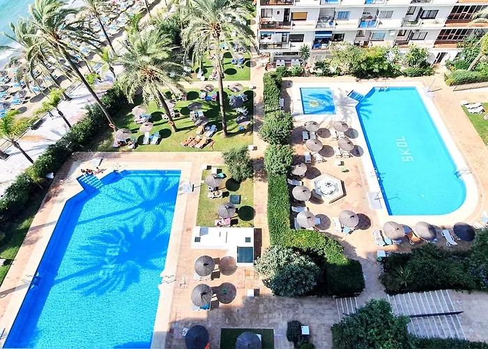 Skol 329 - Spacious Beachfront With Sea Views *